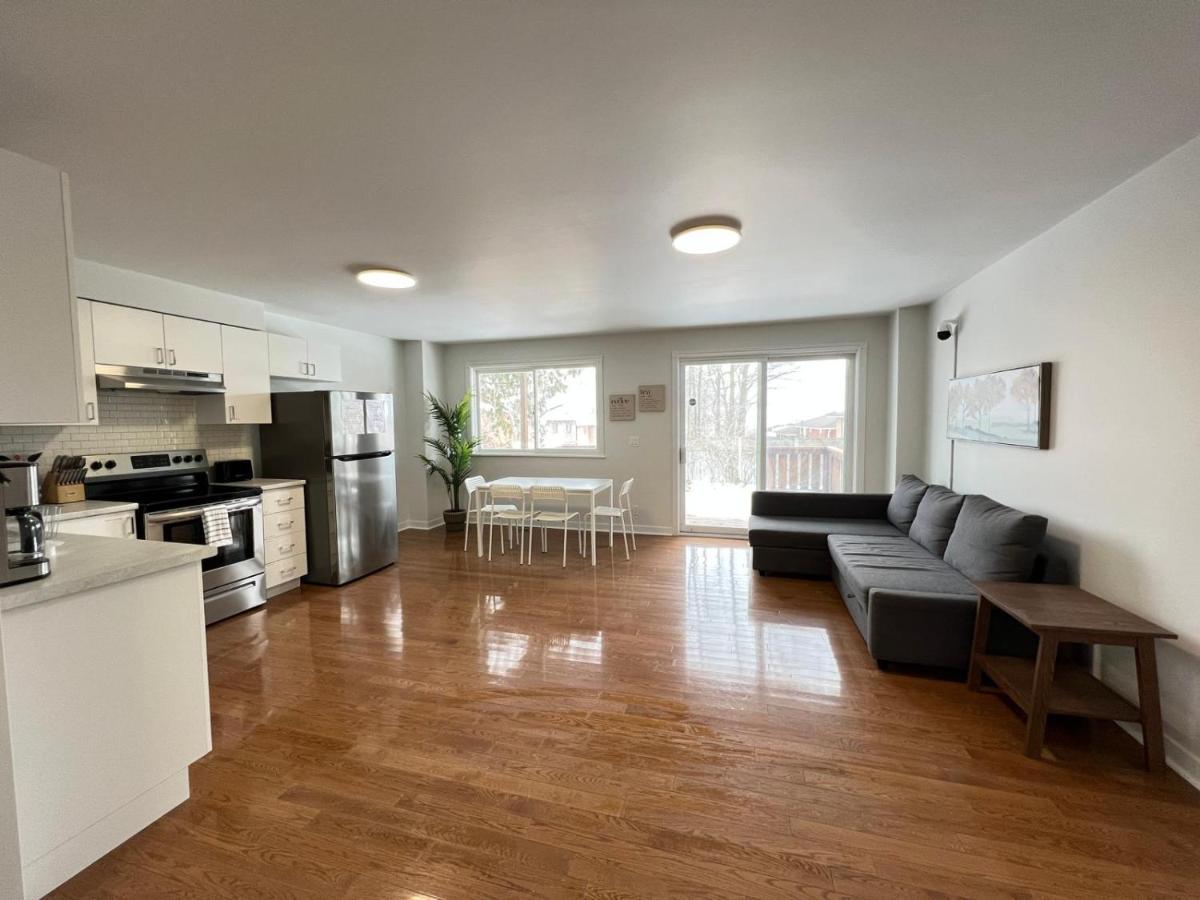 Letitia Heights !B Spacious And Quiet Private Bedroom With Shared Bathroom Barrie Eksteriør bilde