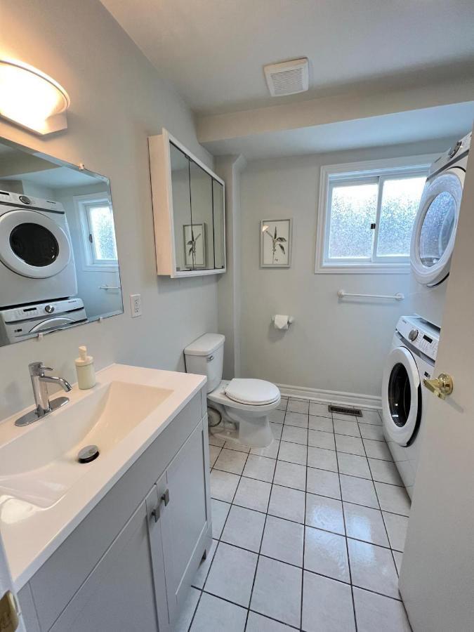 Letitia Heights !B Spacious And Quiet Private Bedroom With Shared Bathroom Barrie Eksteriør bilde
